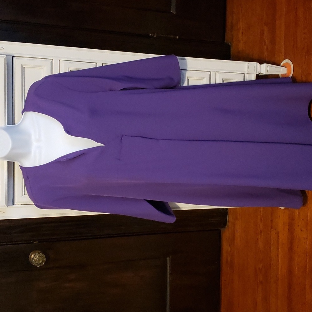 Adorable long sleeve purple shift dress
